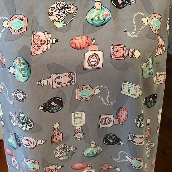 #COQUETTE-GIRL *French Chic* Perfume Bottle Print Tank Sz M EUC - Picture 5 of 9